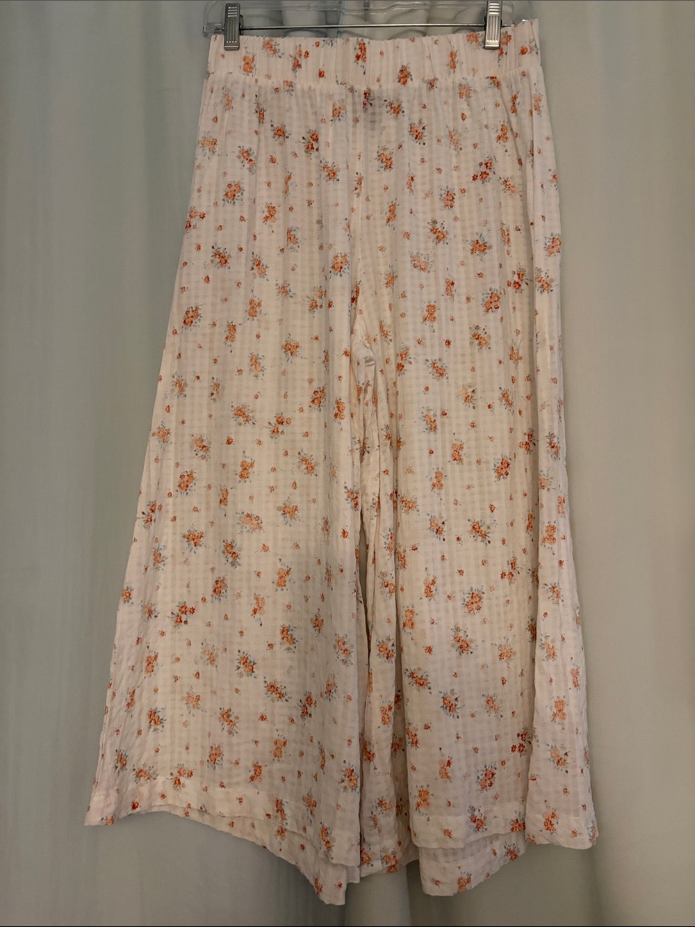 Rewash Women’s White Lounge Cropped Wide Leg Floral Pants, M